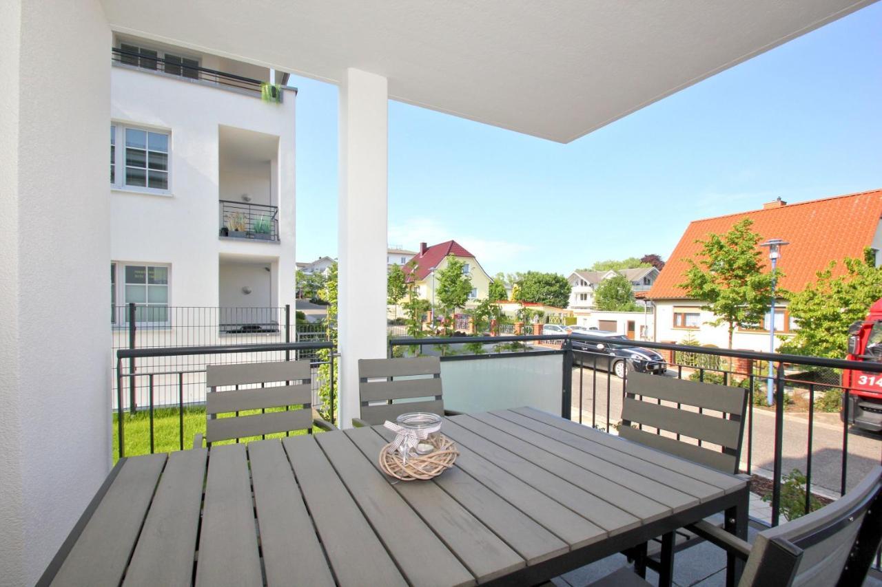 Zentrale Fewo Mit Terrasse, Gratis Nutzung Vom Ahoi Erlebnisbad Und Sauna In Sellin - Villa Anni Fewo 02 奥斯特巴德·哥伦 外观 照片